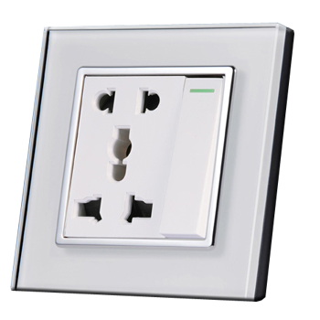 Universal socket with switch
